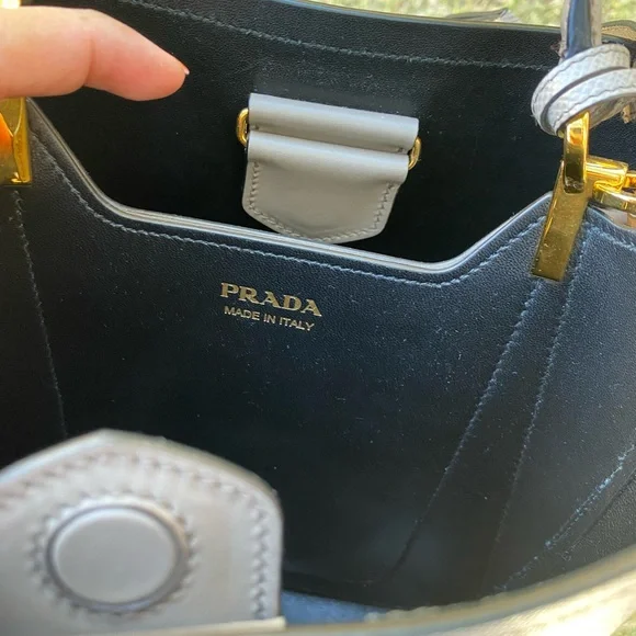 Authentic Prada saffiano leather panier bucket bag - Picture 17 of 17